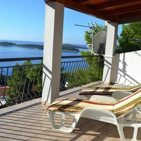 Apartment Studio Fur 5 Personen Ca 125 Qm In Hvar, Dalmatien Mitteldalmatien *